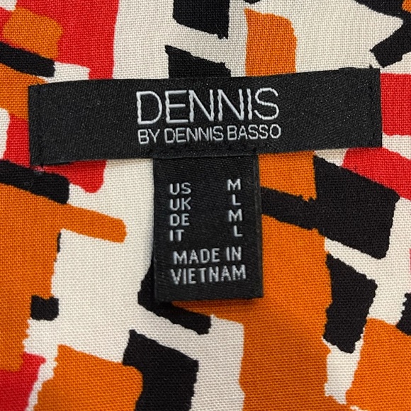 💗🧡 Beautiful like new Dennis Basso size M tunic top. Cool colors and detail! - Picture 2 of 5